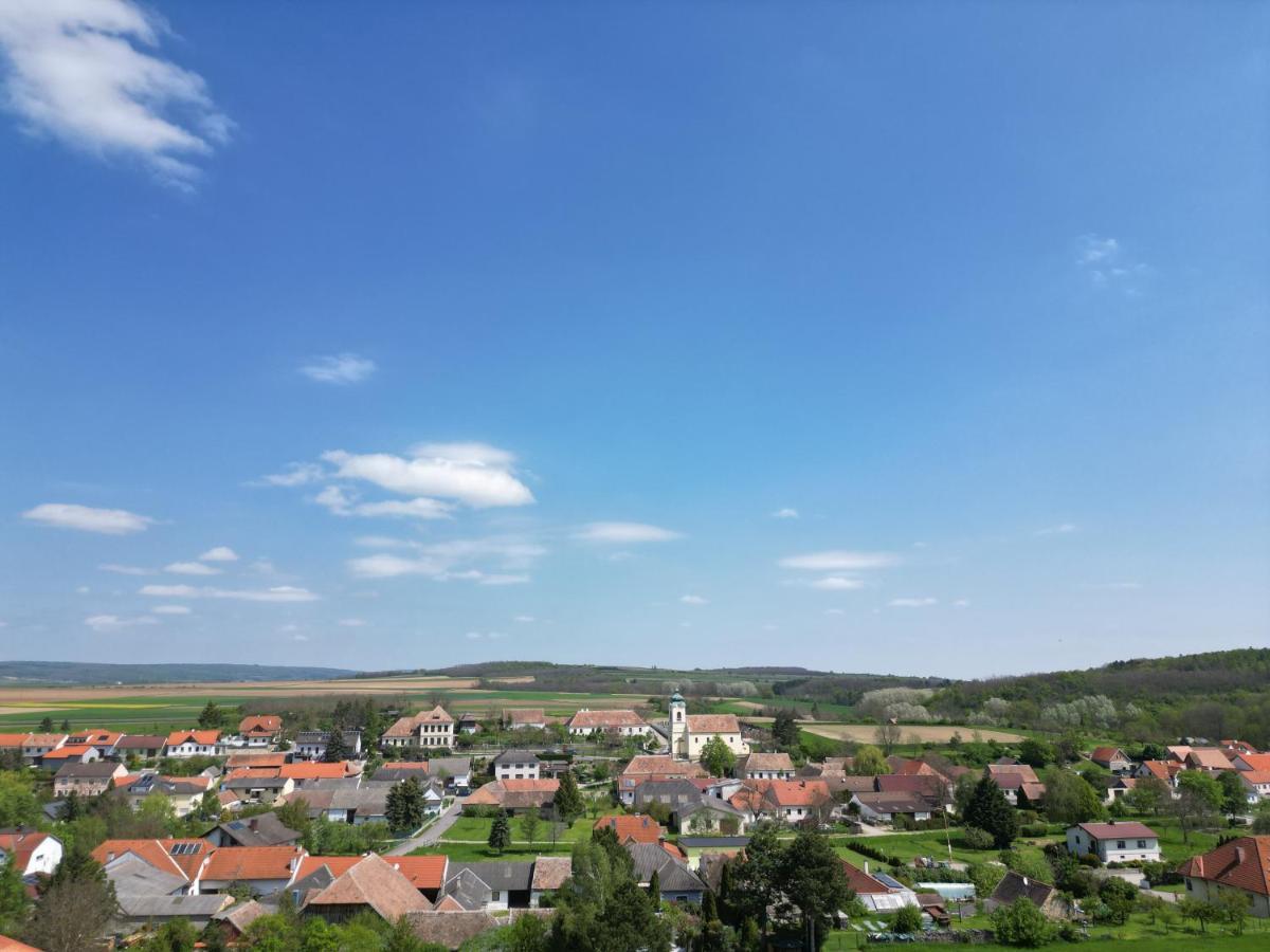Weinkeller Roeschitz Villa Roggendorf Eksteriør billede